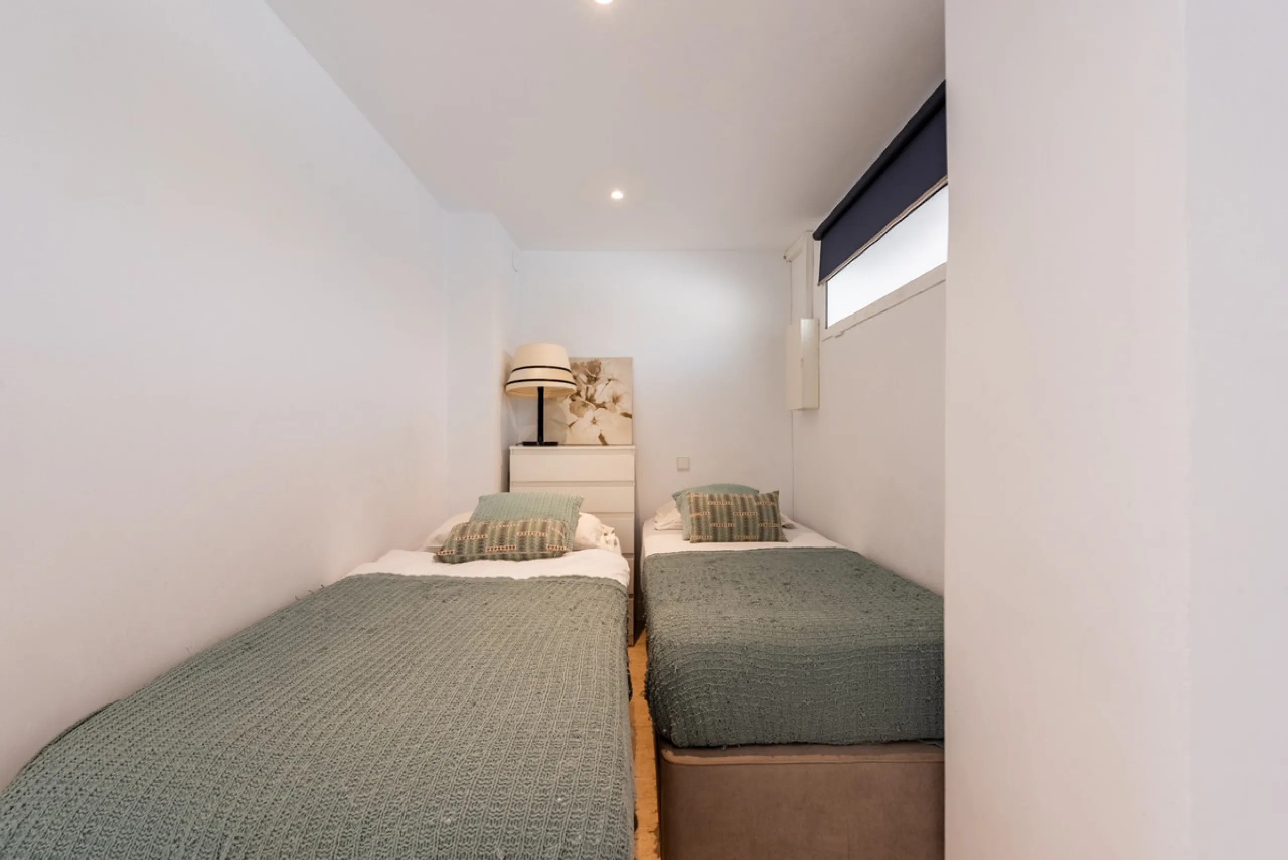 Excellent investment with strong rental potential with tourist rental license.
