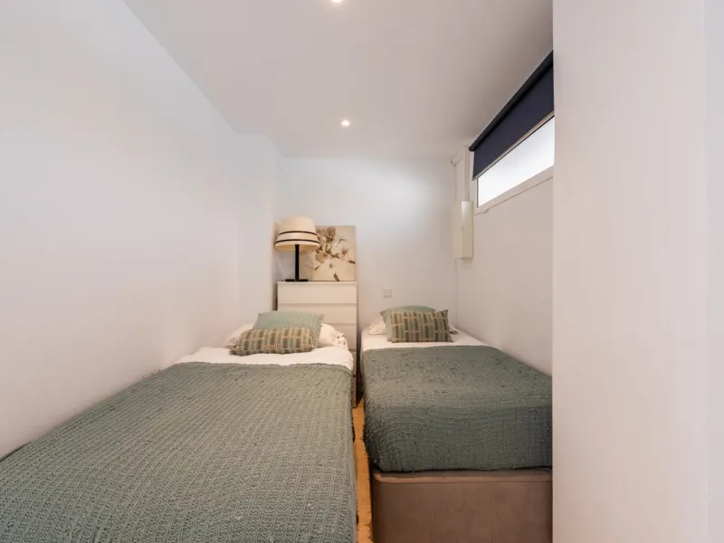 Excellent investment with strong rental potential with tourist rental license.