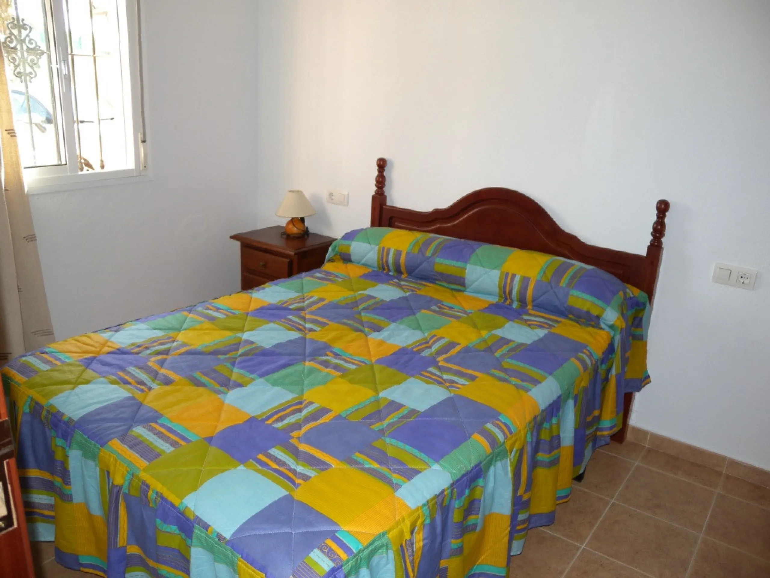 Rural property for sale in Alhaurín de la Torre with a tourist license located in the Romeral area on a 3000m2 plot, with 3 independent houses, swimming pool and gardens shared between the homes.
