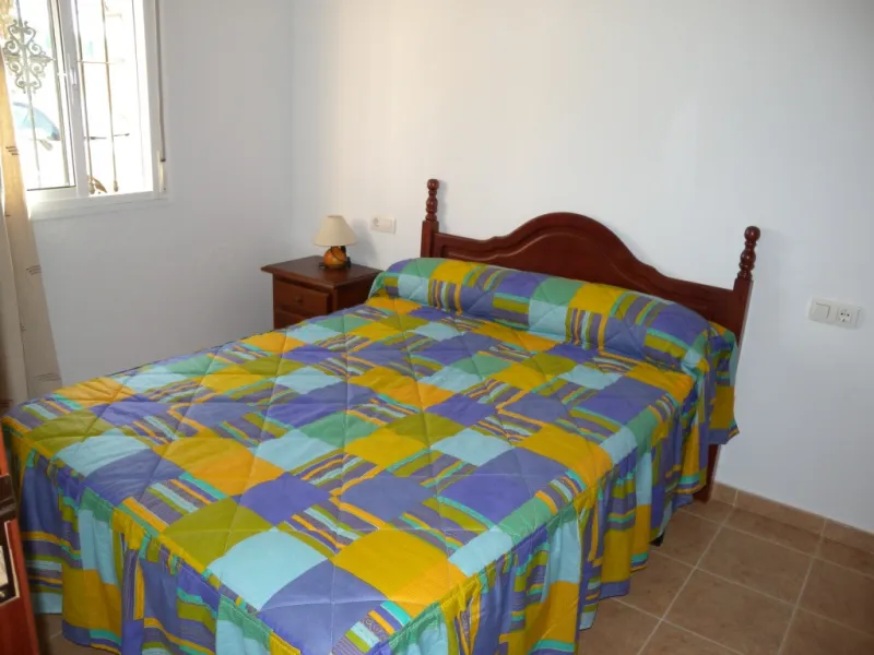 Rural property for sale in Alhaurín de la Torre with a tourist license located in the Romeral area on a 3000m2 plot, with 3 independent houses, swimming pool and gardens shared between the homes.
