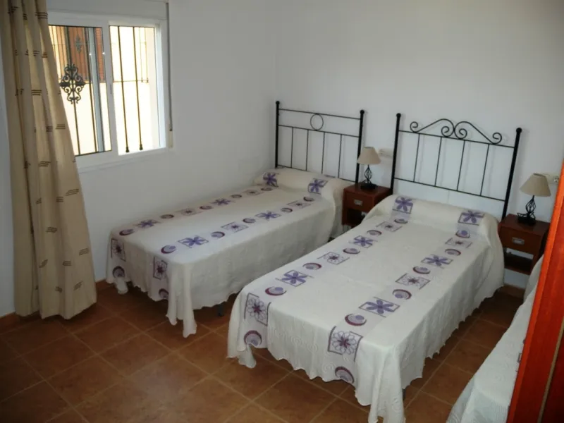 Rural property for sale in Alhaurín de la Torre with a tourist license located in the Romeral area on a 3000m2 plot, with 3 independent houses, swimming pool and gardens shared between the homes.