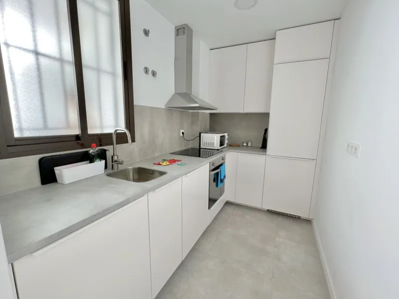 Apartment - Middle Floor Apartment в продаже в Málaga, Málaga. В доме 15 спален и 9 ванных комнат. Площадь дома 560 м²