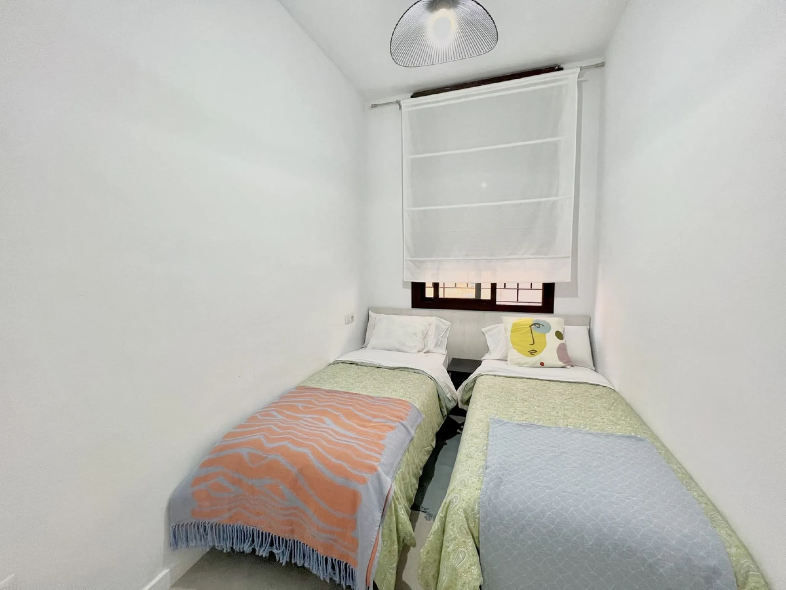 Apartment - Middle Floor Apartment в продаже в Málaga, Málaga. В доме 15 спален и 9 ванных комнат. Площадь дома 560 м²