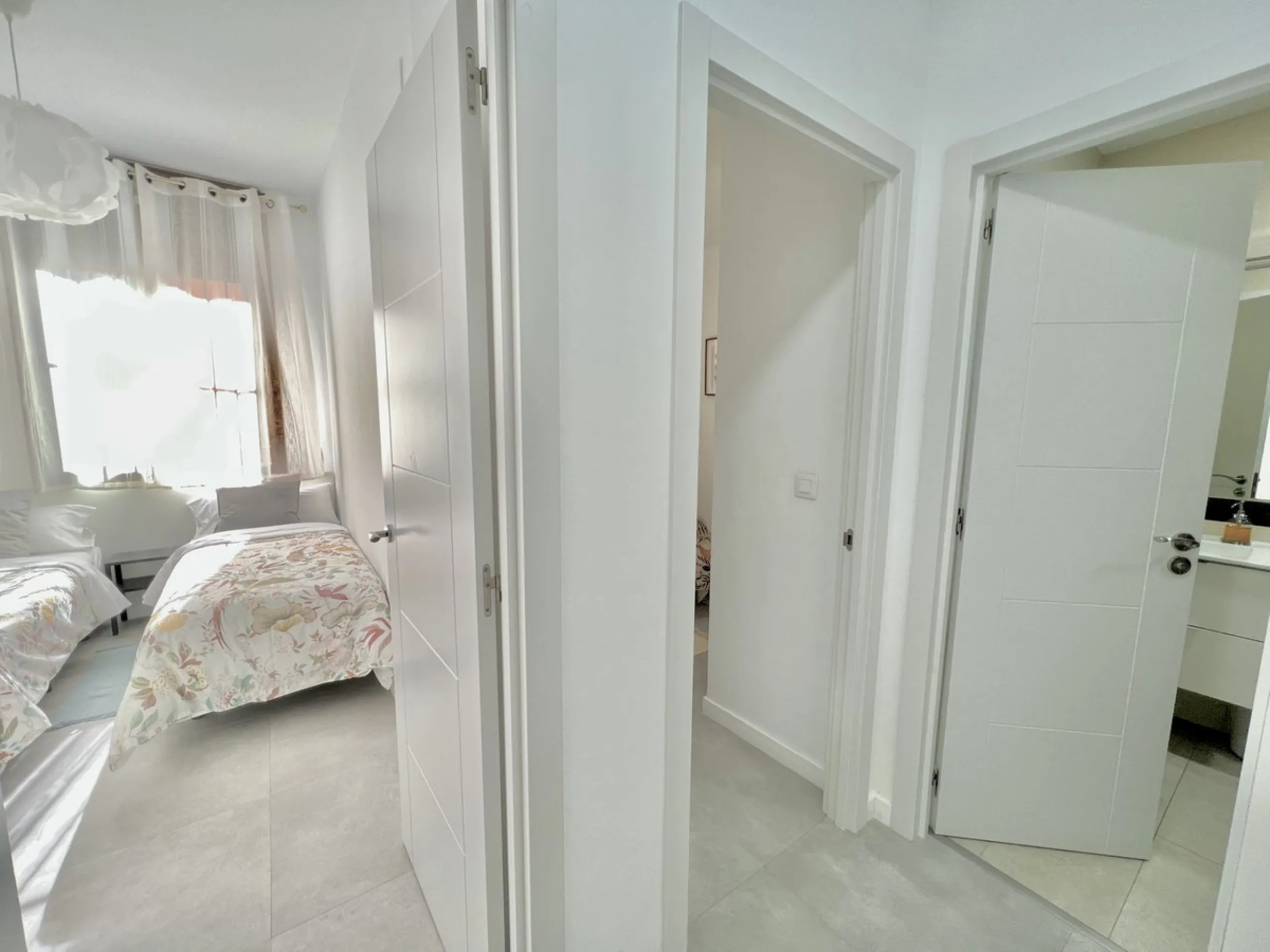 Apartment - Middle Floor Apartment в продаже в Málaga, Málaga. В доме 15 спален и 9 ванных комнат. Площадь дома 560 м²