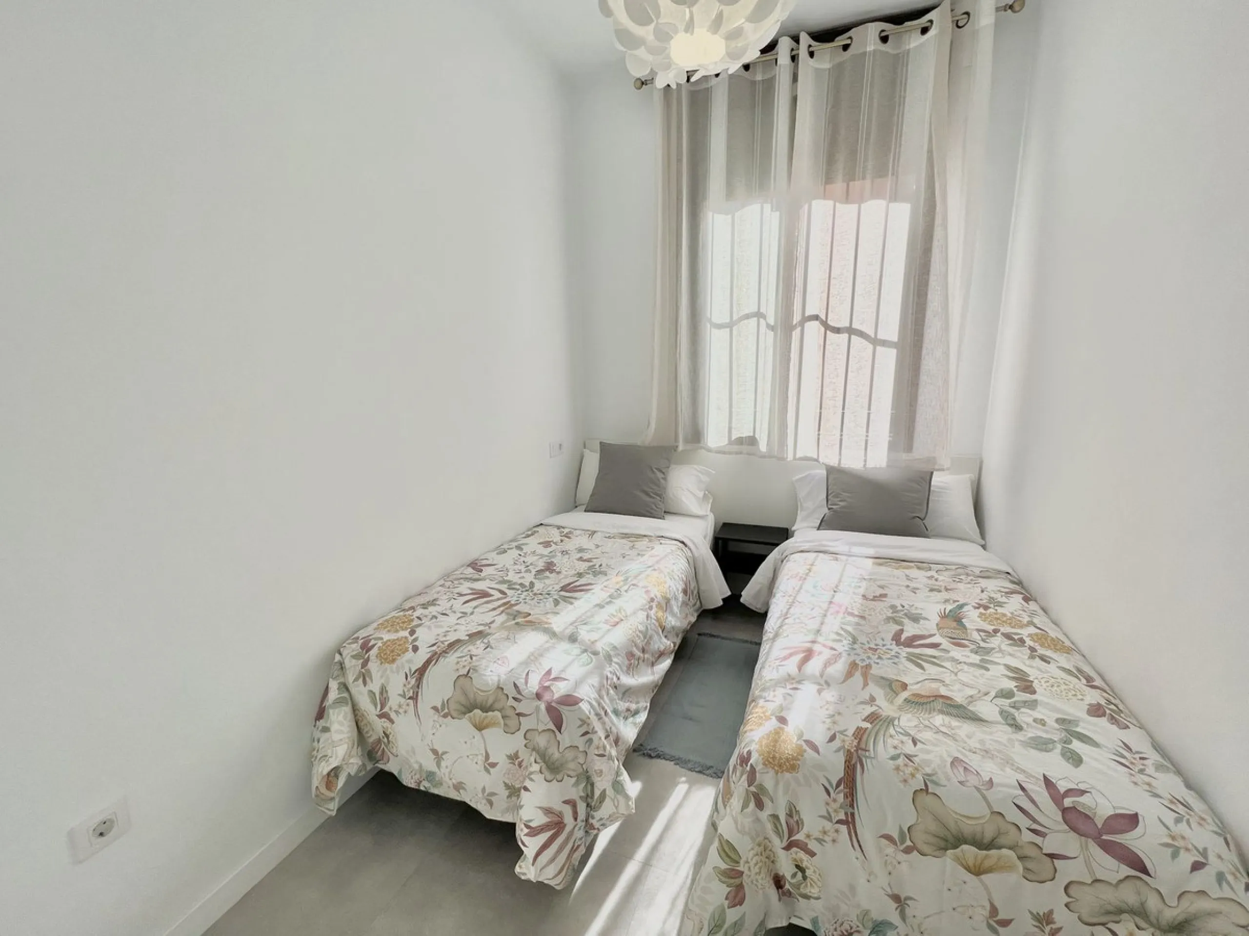 Apartment - Middle Floor Apartment в продаже в Málaga, Málaga. В доме 15 спален и 9 ванных комнат. Площадь дома 560 м²