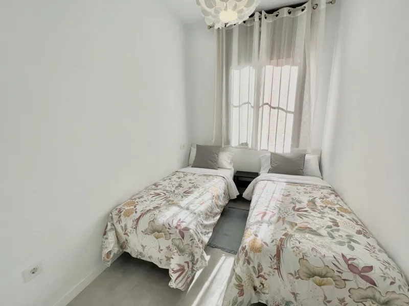 Apartment - Middle Floor Apartment в продаже в Málaga, Málaga. В доме 15 спален и 9 ванных комнат. Площадь дома 560 м²