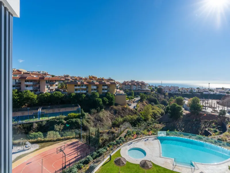 Apartment - Penthouse в продаже в Fuengirola, Málaga. В доме 3 спален и 3 ванных комнат. Площадь дома 135 м²