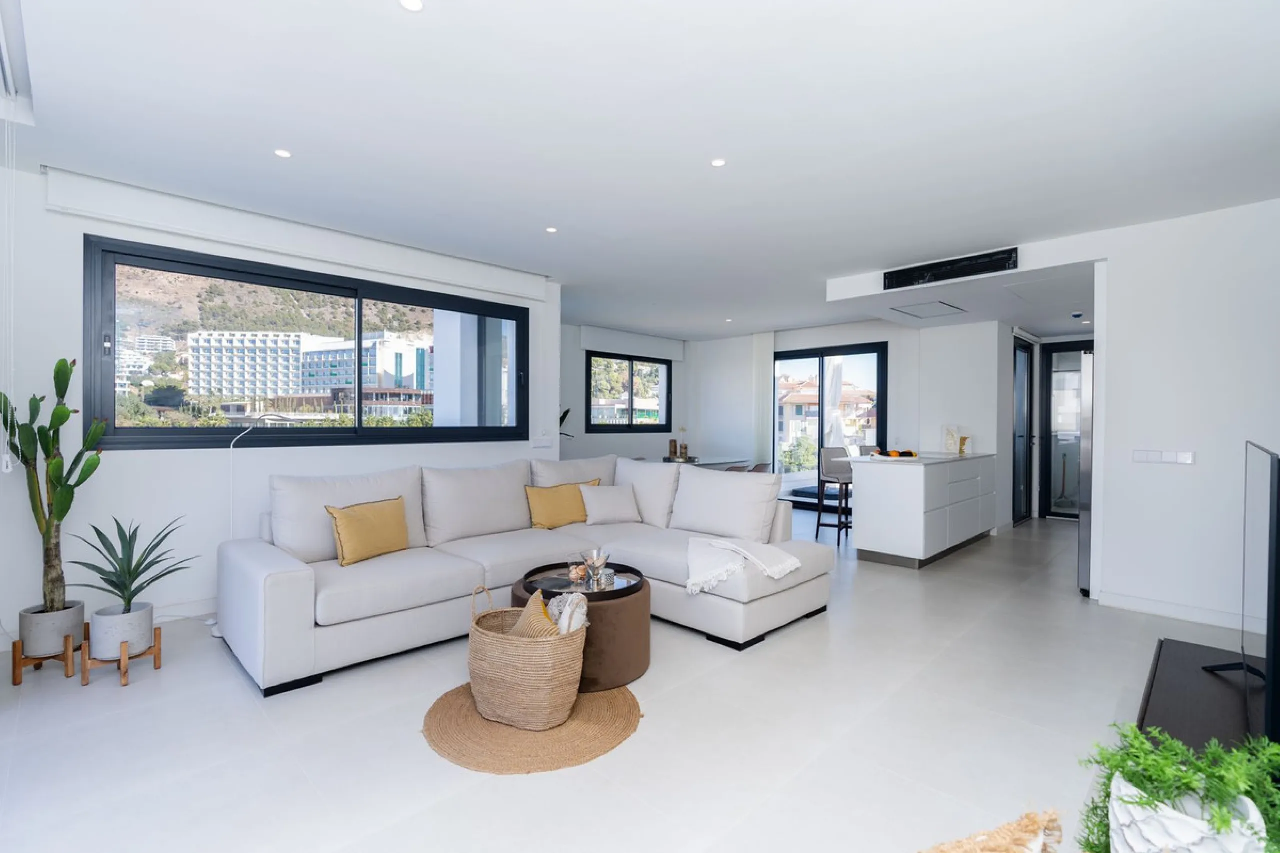 Apartment - Penthouse в продаже в Fuengirola, Málaga. В доме 3 спален и 3 ванных комнат. Площадь дома 135 м²