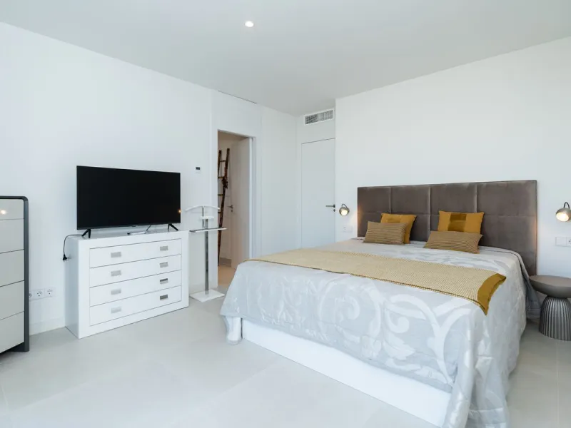 Apartment - Penthouse в продаже в Fuengirola, Málaga. В доме 3 спален и 3 ванных комнат. Площадь дома 135 м²