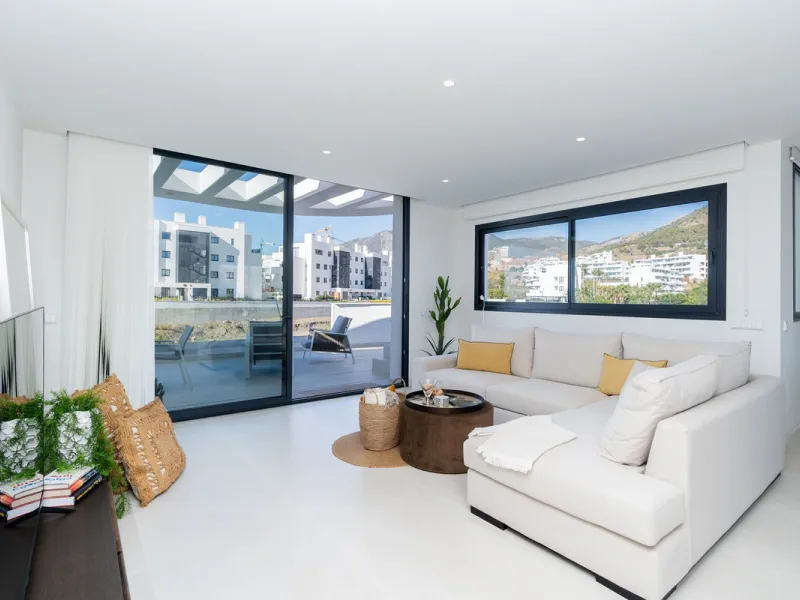 Apartment - Penthouse в продаже в Fuengirola, Málaga. В доме 3 спален и 3 ванных комнат. Площадь дома 135 м²