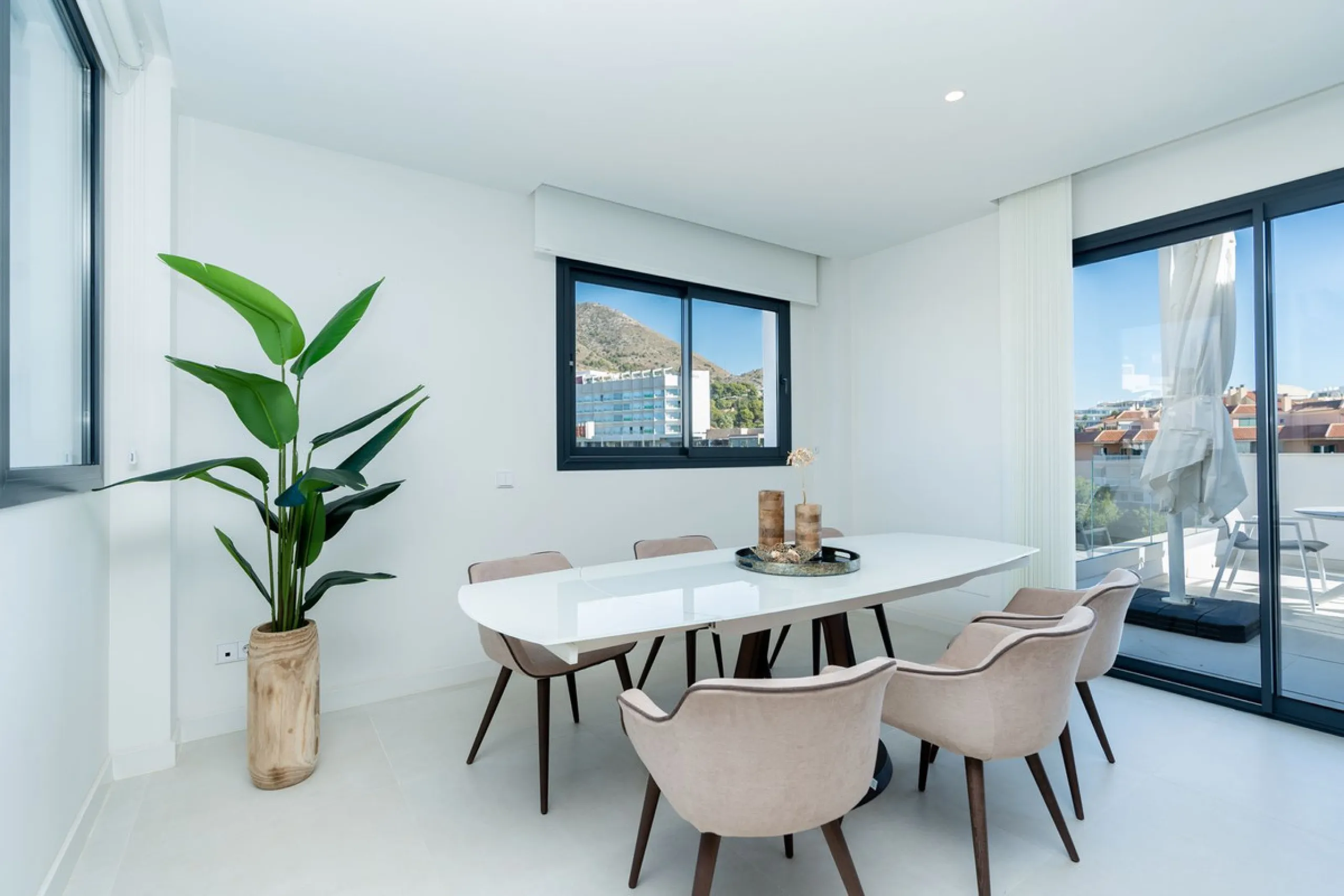 Apartment - Penthouse в продаже в Fuengirola, Málaga. В доме 3 спален и 3 ванных комнат. Площадь дома 135 м²