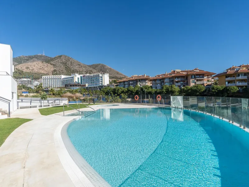 Apartment - Penthouse в продаже в Fuengirola, Málaga. В доме 3 спален и 3 ванных комнат. Площадь дома 135 м²