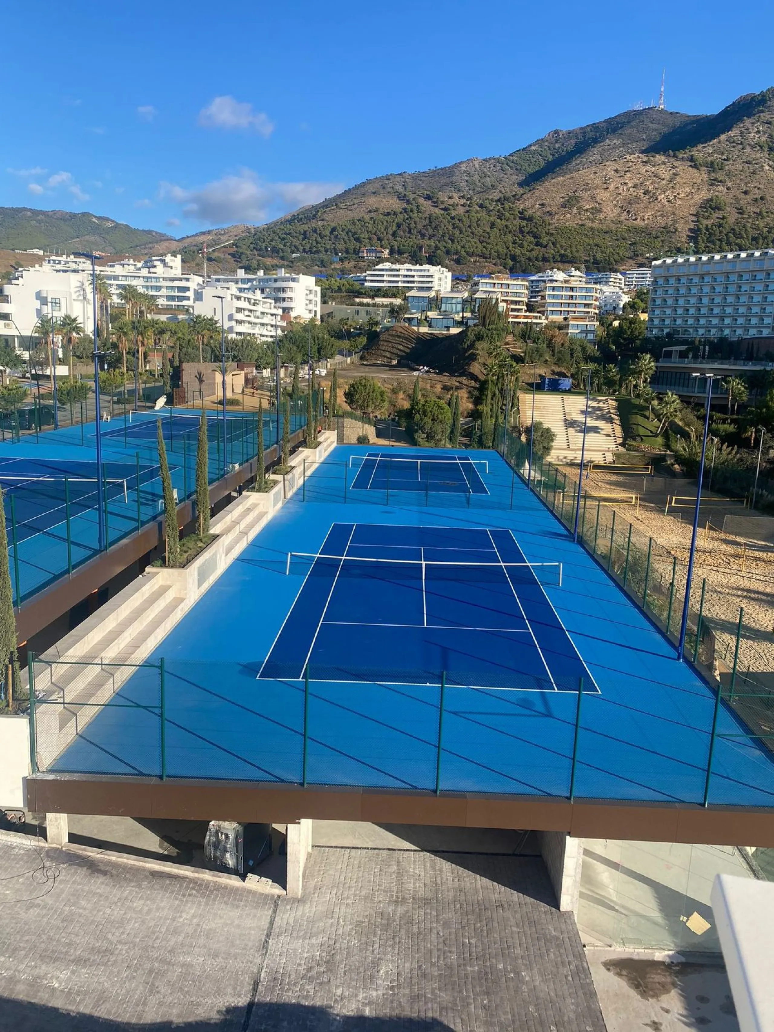 Apartment - Penthouse в продаже в Fuengirola, Málaga. В доме 3 спален и 3 ванных комнат. Площадь дома 135 м²