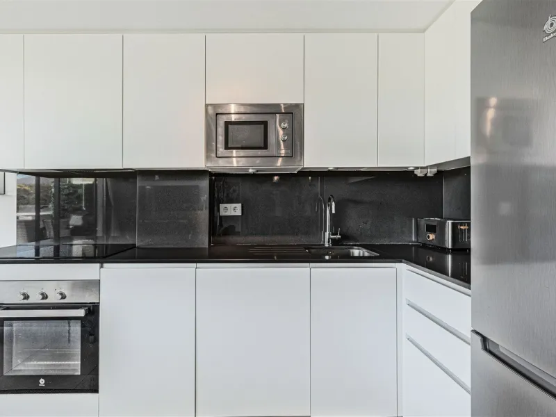 Apartment - Penthouse Duplex в продаже в Estepona, Málaga. В доме 3 спален и 3 ванных комнат. Площадь дома 126 м²