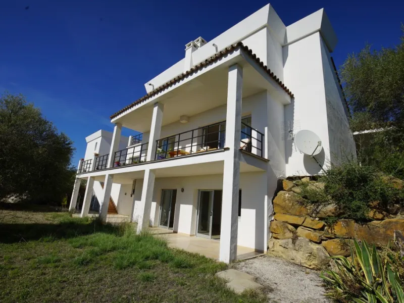 House - Detached Villa в продаже в Gaucín, Málaga. В доме 8 спален и 8 ванных комнат. Площадь дома 600 м². Площадь участка 34000 м²