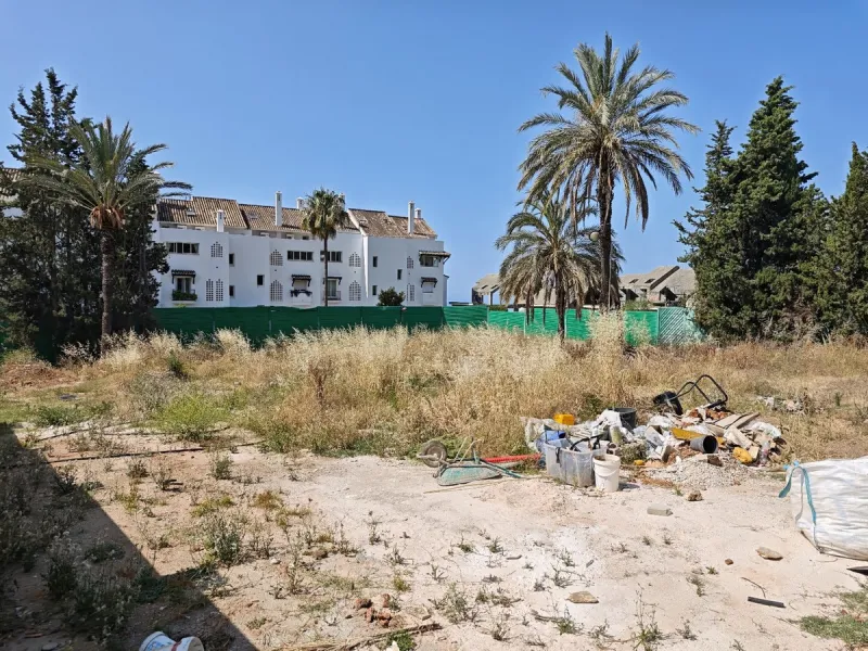 Plot - Residential Plot в продаже в Marbella, Málaga. Площадь участка 1492 м²
