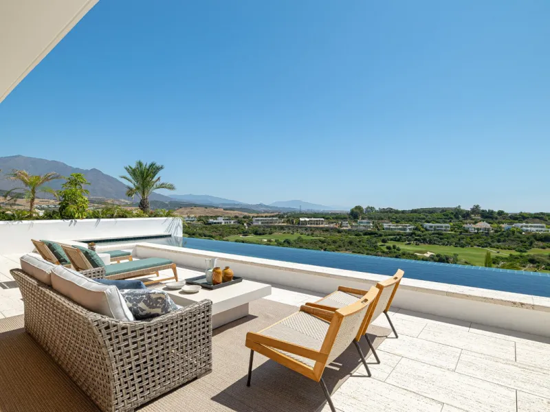 House - Detached Villa в продаже в Casares, Málaga. В доме 3 спален и 3 ванных комнат. Площадь дома 395 м². Площадь участка 2194 м²
