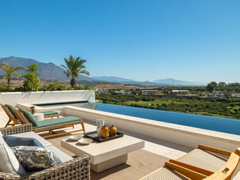 House - Detached Villa в продаже в Casares, Málaga. В доме 3 спален и 3 ванных комнат. Площадь дома 395 м². Площадь участка 2194 м²