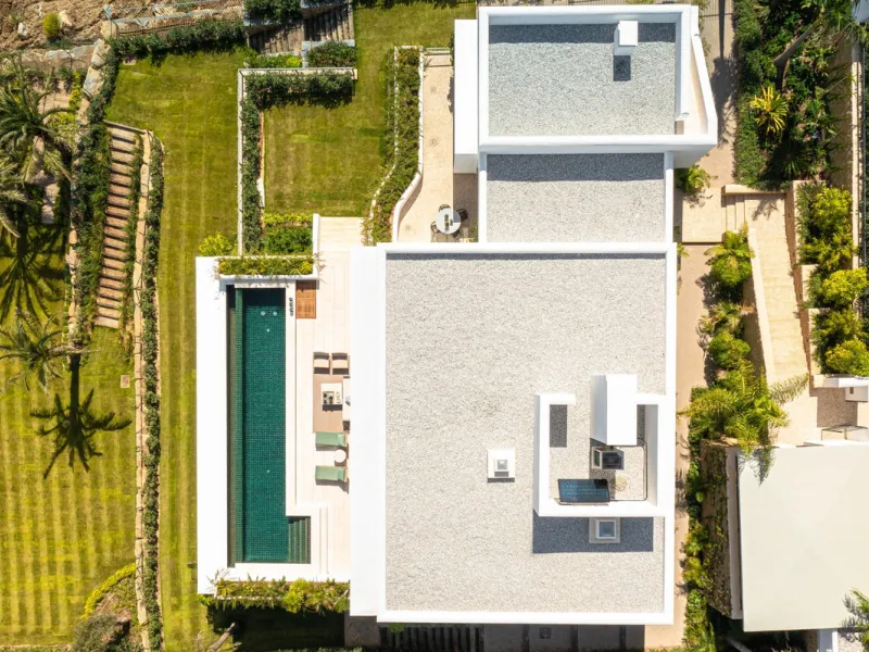 House - Detached Villa в продаже в Casares, Málaga. В доме 3 спален и 3 ванных комнат. Площадь дома 395 м². Площадь участка 2194 м²