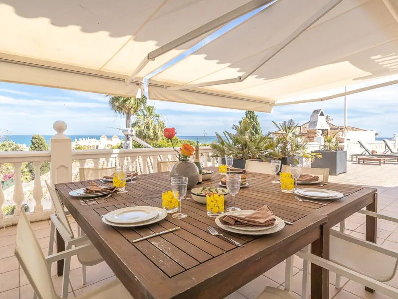 Nestled in the Urb. Torrenueva, Mijas Costa, this enchanting, six-bedroom villa, divided over two floors, epitomizes charm and elegance. Ideal for rental purposes to produce ROI or as a two family home. (Tourist Rental Licence in place). Located in the pi