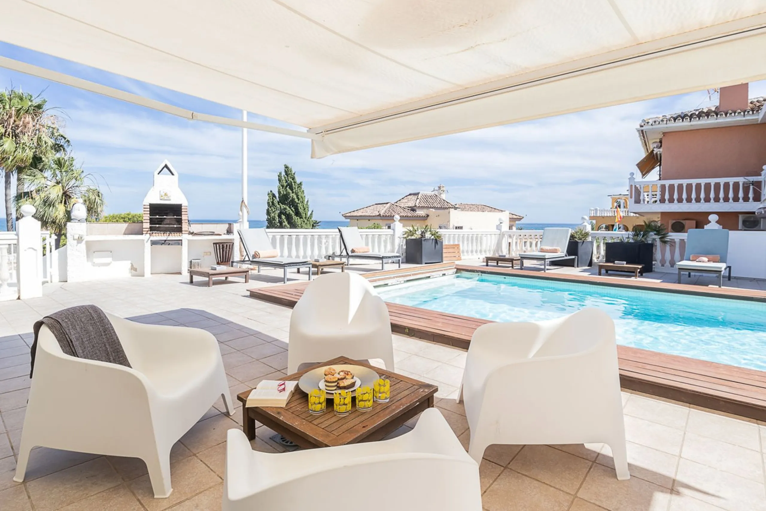 Nestled in the Urb. Torrenueva, Mijas Costa, this enchanting, six-bedroom villa, divided over two floors, epitomizes charm and elegance. Ideal for rental purposes to produce ROI or as a two family home. (Tourist Rental Licence in place). Located in the pi