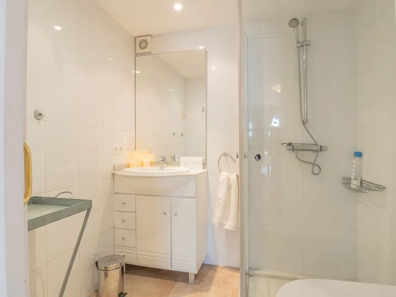 Nestled in the Urb. Torrenueva, Mijas Costa, this enchanting, six-bedroom villa, divided over two floors, epitomizes charm and elegance. Ideal for rental purposes to produce ROI or as a two family home. (Tourist Rental Licence in place). Located in the pi