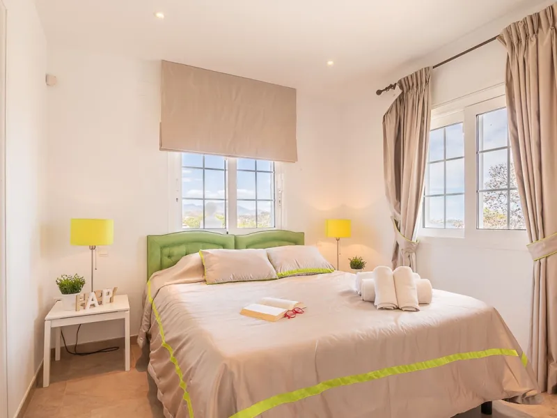Nestled in the Urb. Torrenueva, Mijas Costa, this enchanting, six-bedroom villa, divided over two floors, epitomizes charm and elegance. Ideal for rental purposes to produce ROI or as a two family home. (Tourist Rental Licence in place). Located in the pi
