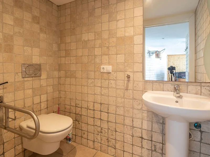 Nestled in the Urb. Torrenueva, Mijas Costa, this enchanting, six-bedroom villa, divided over two floors, epitomizes charm and elegance. Ideal for rental purposes to produce ROI or as a two family home. (Tourist Rental Licence in place). Located in the pi