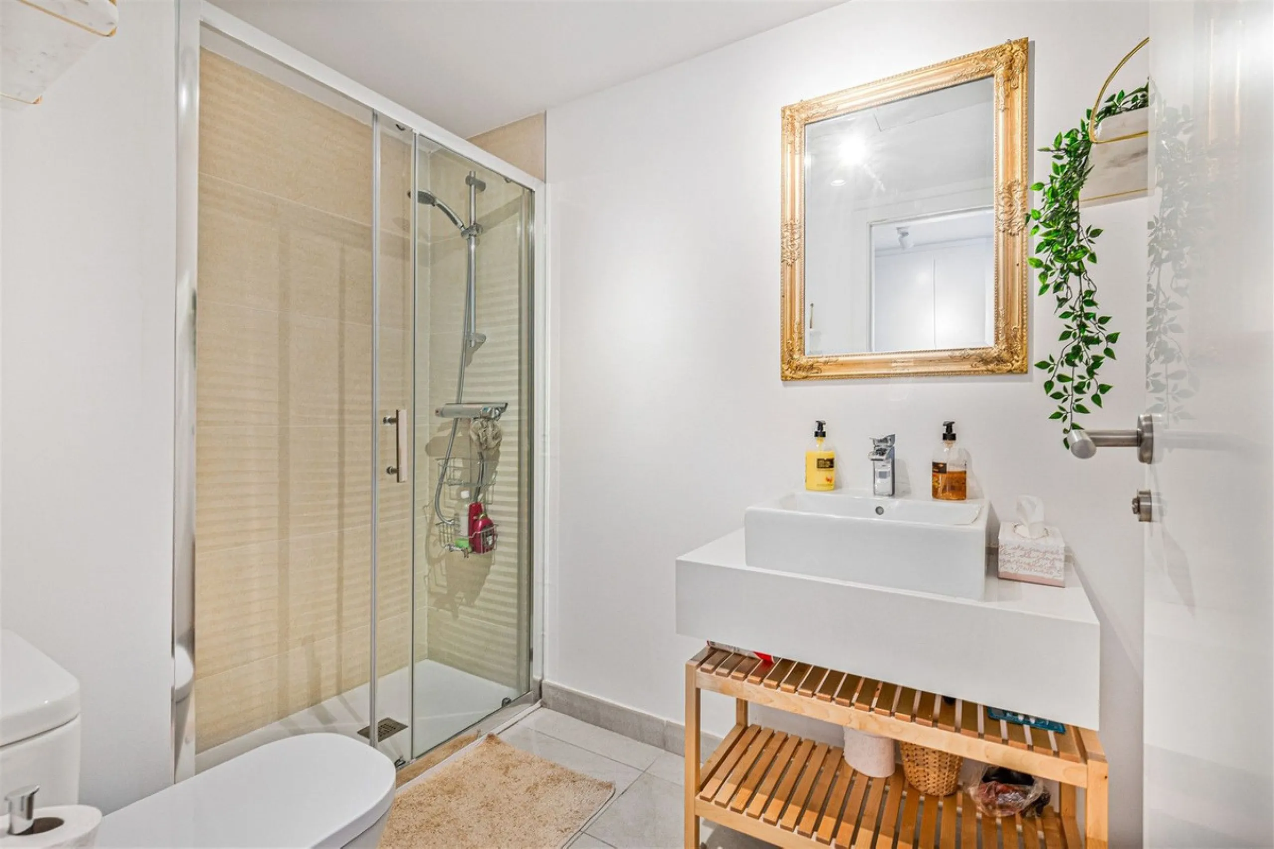 Apartment - Penthouse Duplex в продаже в Estepona, Málaga. В доме 3 спален и 3 ванных комнат. Площадь дома 126 м²