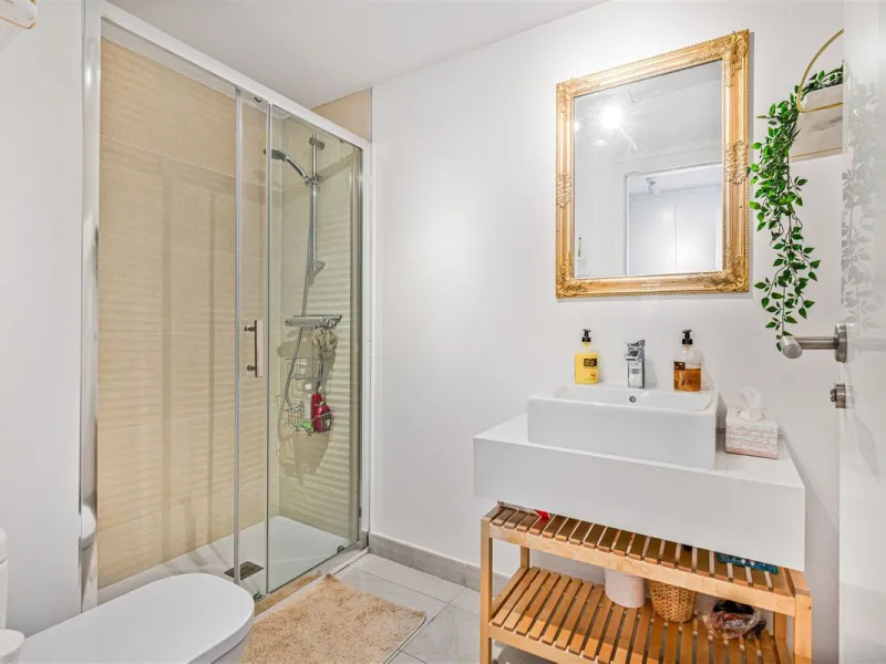 Apartment - Penthouse Duplex в продаже в Estepona, Málaga. В доме 3 спален и 3 ванных комнат. Площадь дома 126 м²
