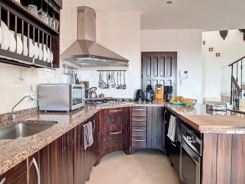 House - Detached Villa в продаже в Arenas, Málaga. В доме 3 спален и 3 ванных комнат. Площадь дома 241 м². Площадь участка 4162 м²