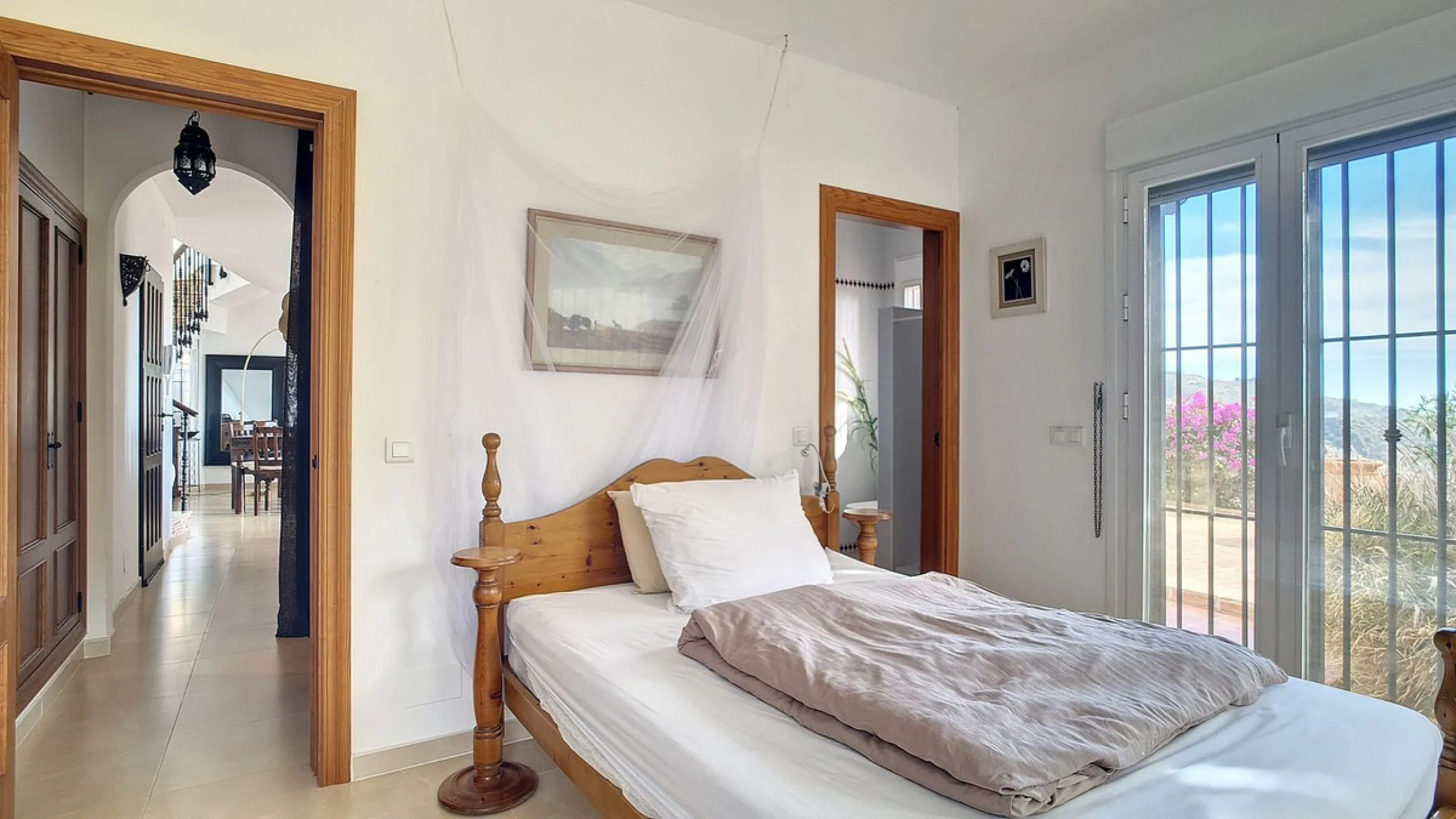 House - Detached Villa в продаже в Arenas, Málaga. В доме 3 спален и 3 ванных комнат. Площадь дома 241 м². Площадь участка 4162 м²