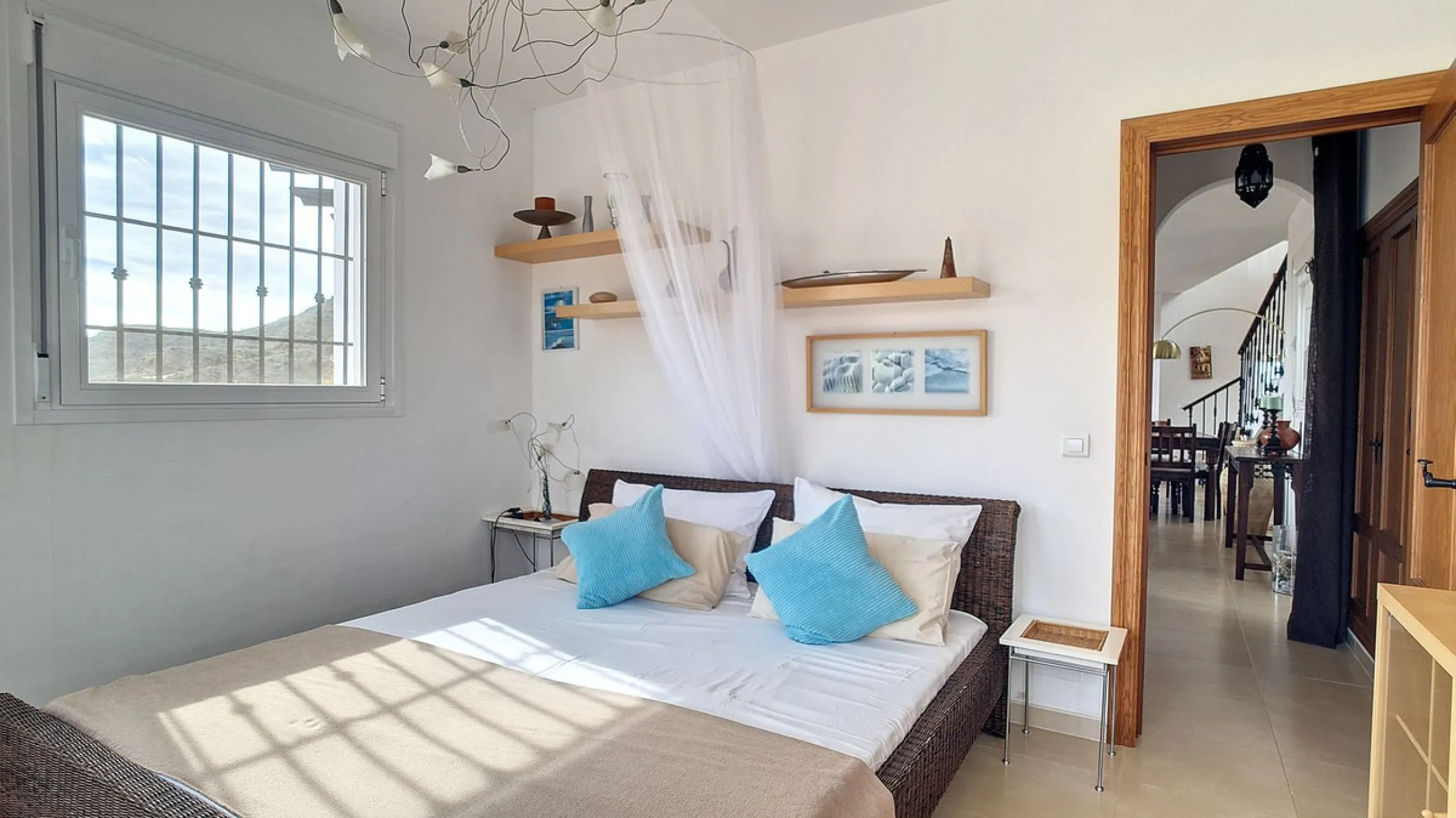 House - Detached Villa в продаже в Arenas, Málaga. В доме 3 спален и 3 ванных комнат. Площадь дома 241 м². Площадь участка 4162 м²