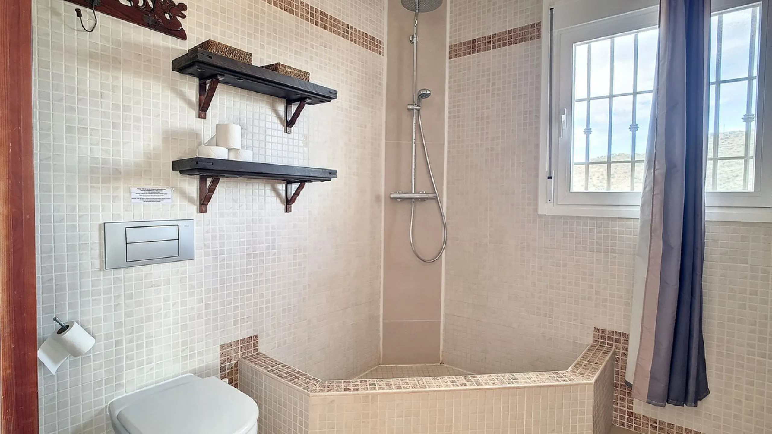 House - Detached Villa в продаже в Arenas, Málaga. В доме 3 спален и 3 ванных комнат. Площадь дома 241 м². Площадь участка 4162 м²