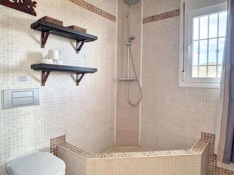 House - Detached Villa в продаже в Arenas, Málaga. В доме 3 спален и 3 ванных комнат. Площадь дома 241 м². Площадь участка 4162 м²
