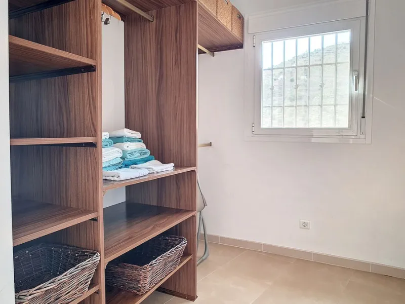 House - Detached Villa в продаже в Arenas, Málaga. В доме 3 спален и 3 ванных комнат. Площадь дома 241 м². Площадь участка 4162 м²