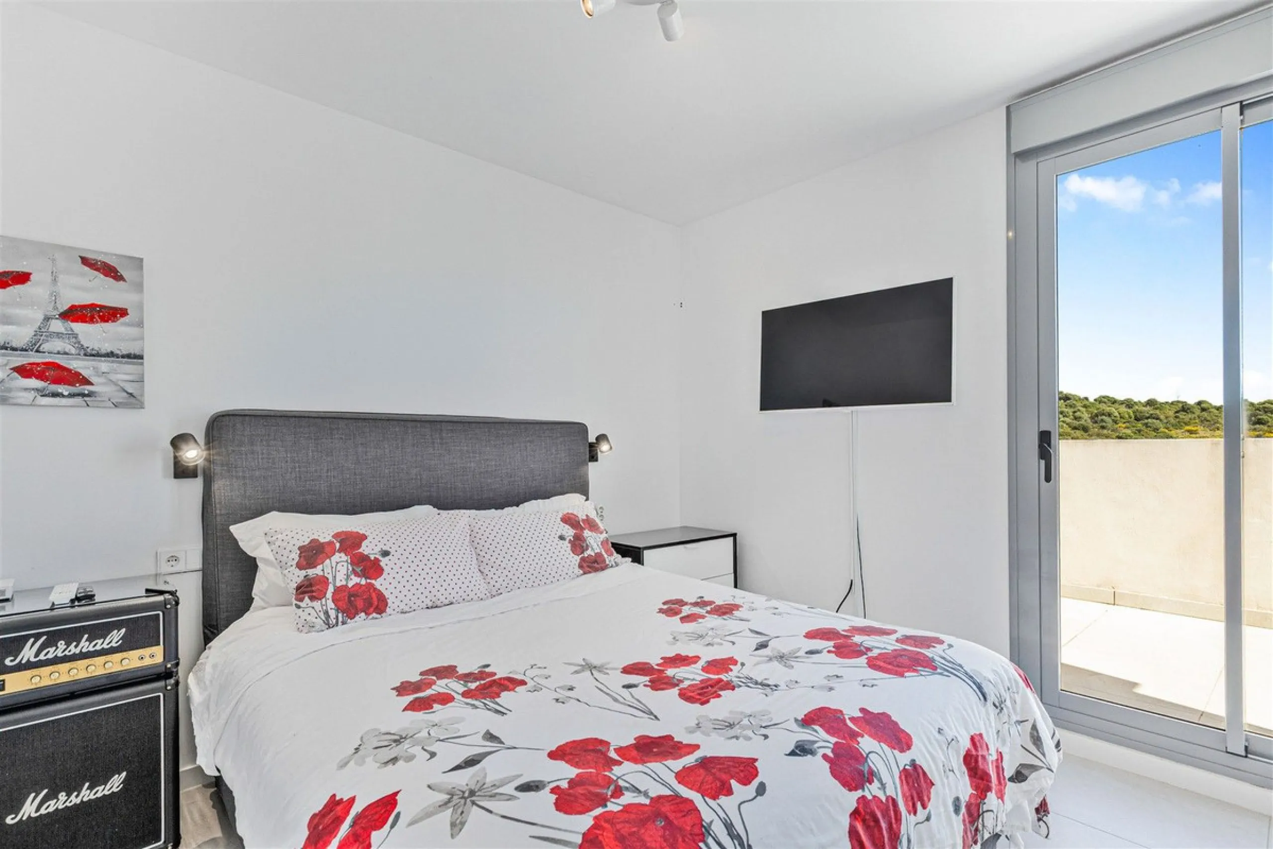 Apartment - Penthouse Duplex в продаже в Estepona, Málaga. В доме 3 спален и 3 ванных комнат. Площадь дома 126 м²