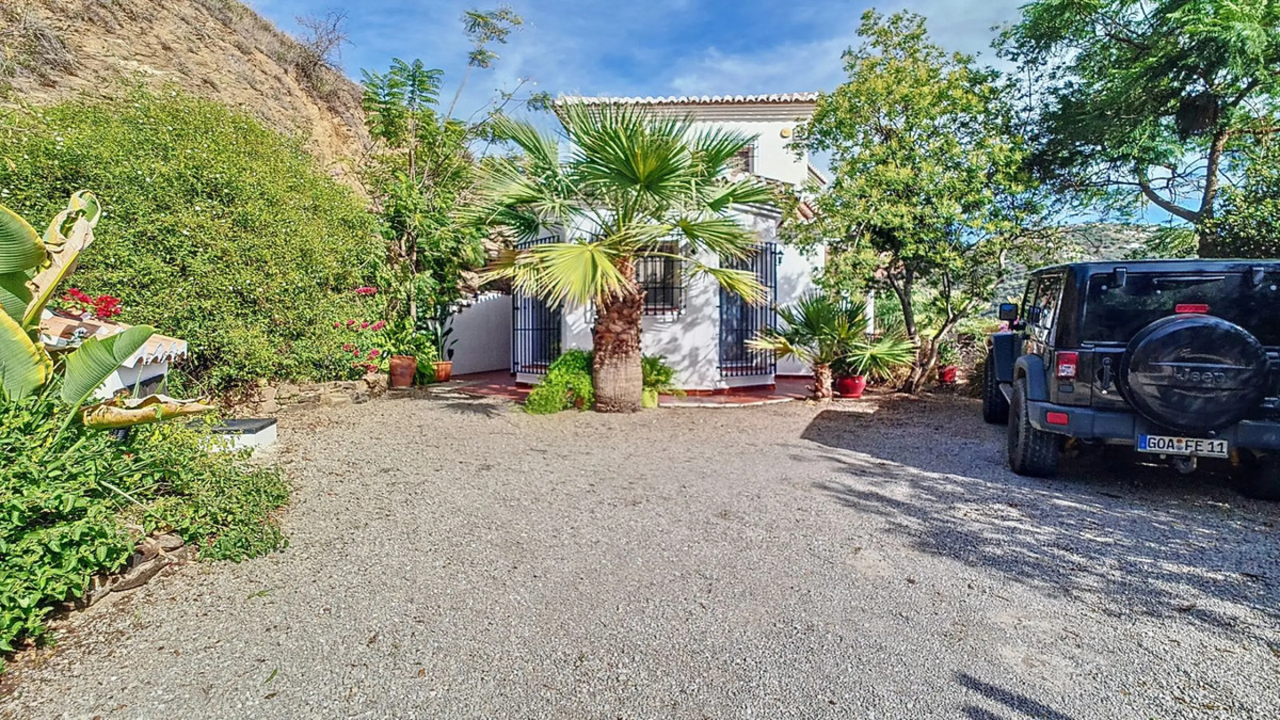House - Detached Villa в продаже в Arenas, Málaga. В доме 3 спален и 3 ванных комнат. Площадь дома 241 м². Площадь участка 4162 м²