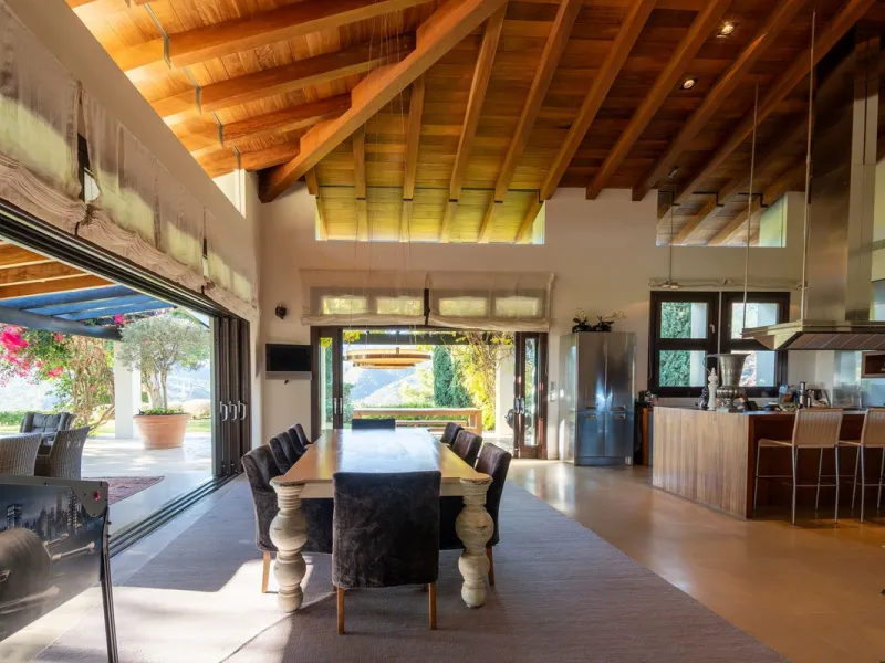 A beautiful south west facing detached villa, nestled in the exclsusive urbanisation of La Zagaleta of Benahavis on  the Costa del Sol.