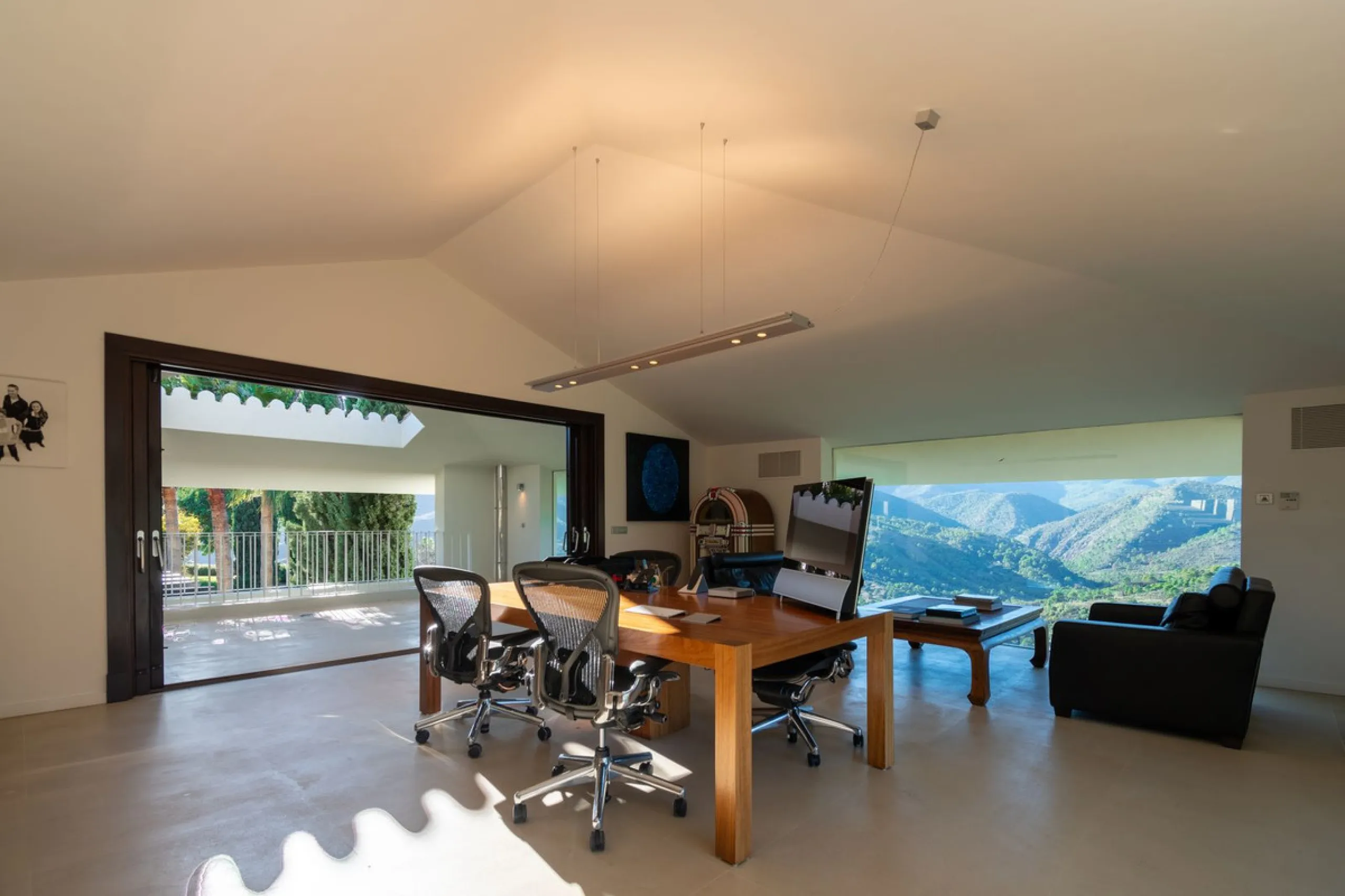 A beautiful south west facing detached villa, nestled in the exclsusive urbanisation of La Zagaleta of Benahavis on  the Costa del Sol.