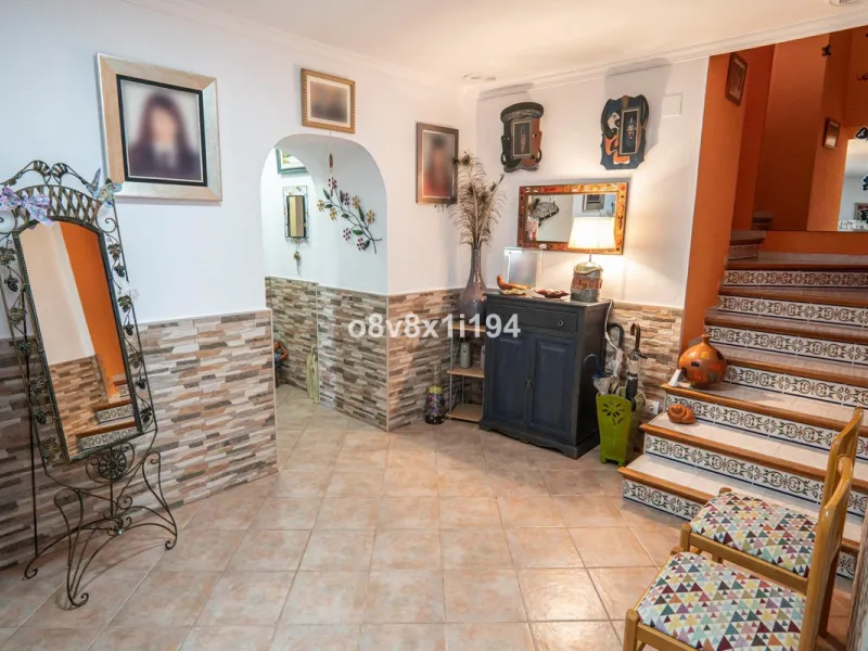 House - Detached Villa в продаже в Macharaviaya, Málaga. В доме 5 спален и 1 ванных комнат. Площадь дома 102 м²