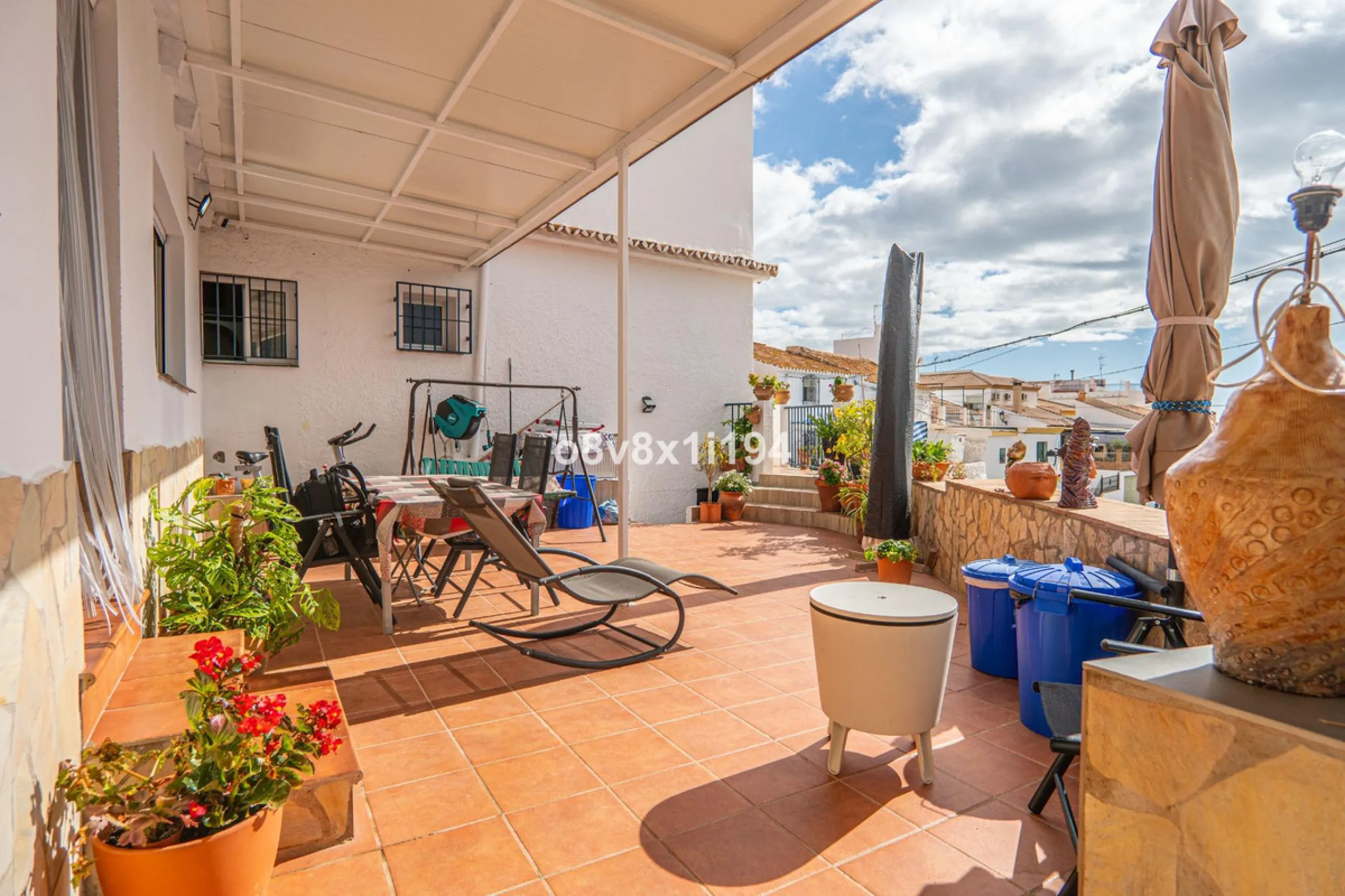 House - Detached Villa в продаже в Macharaviaya, Málaga. В доме 5 спален и 1 ванных комнат. Площадь дома 102 м²
