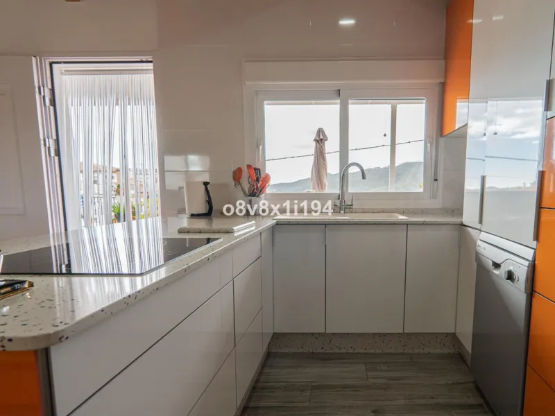 House - Detached Villa в продаже в Macharaviaya, Málaga. В доме 5 спален и 1 ванных комнат. Площадь дома 102 м²