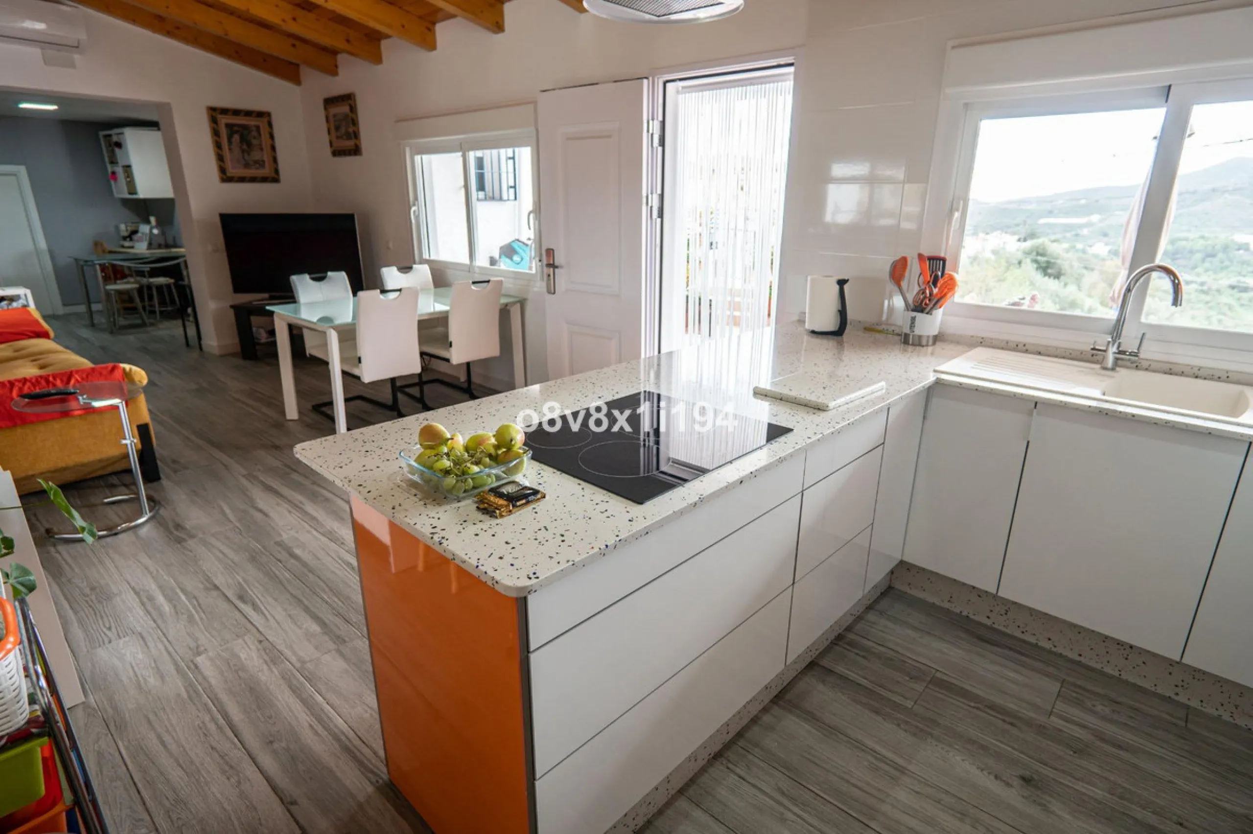 House - Detached Villa в продаже в Macharaviaya, Málaga. В доме 5 спален и 1 ванных комнат. Площадь дома 102 м²