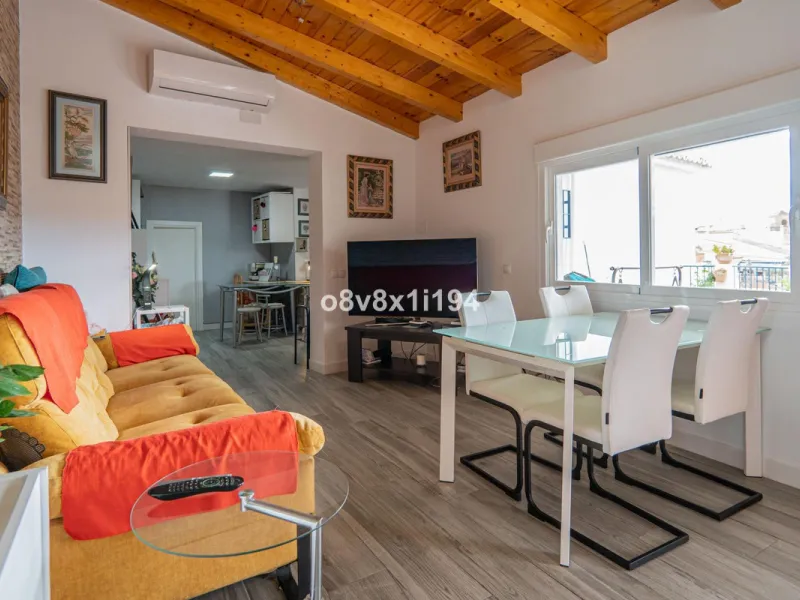 House - Detached Villa в продаже в Macharaviaya, Málaga. В доме 5 спален и 1 ванных комнат. Площадь дома 102 м²