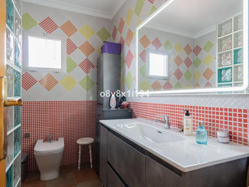 House - Detached Villa в продаже в Macharaviaya, Málaga. В доме 5 спален и 1 ванных комнат. Площадь дома 102 м²