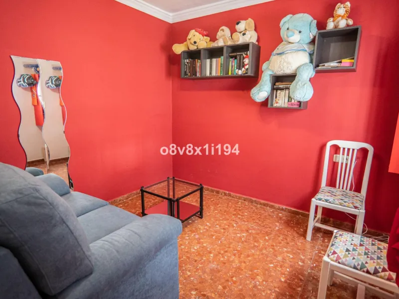 House - Detached Villa в продаже в Macharaviaya, Málaga. В доме 5 спален и 1 ванных комнат. Площадь дома 102 м²