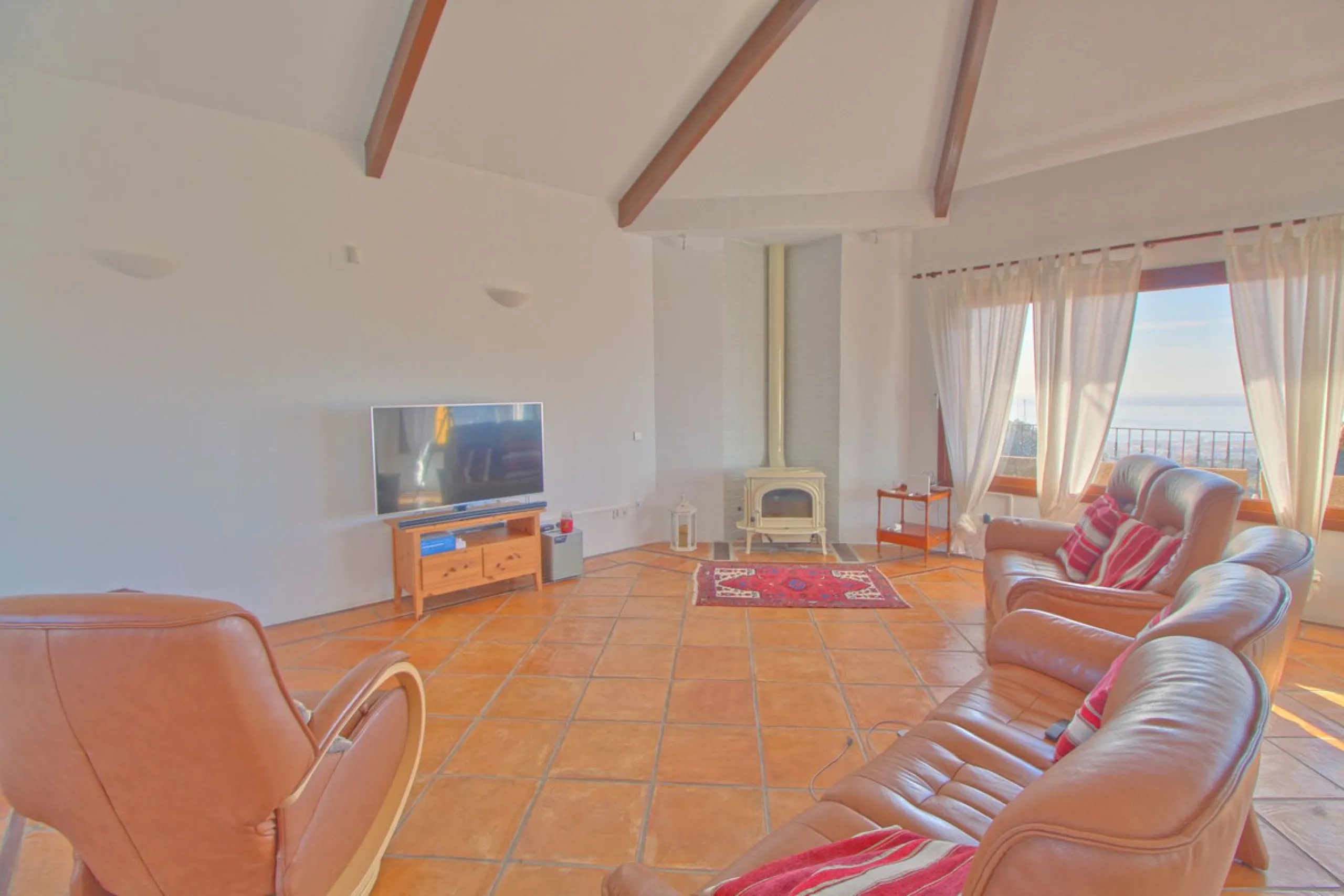House - Finca - Cortijo в продаже в Estepona, Málaga. В доме 5 спален и 4 ванных комнат. Площадь дома 465 м². Площадь участка 61629 м²