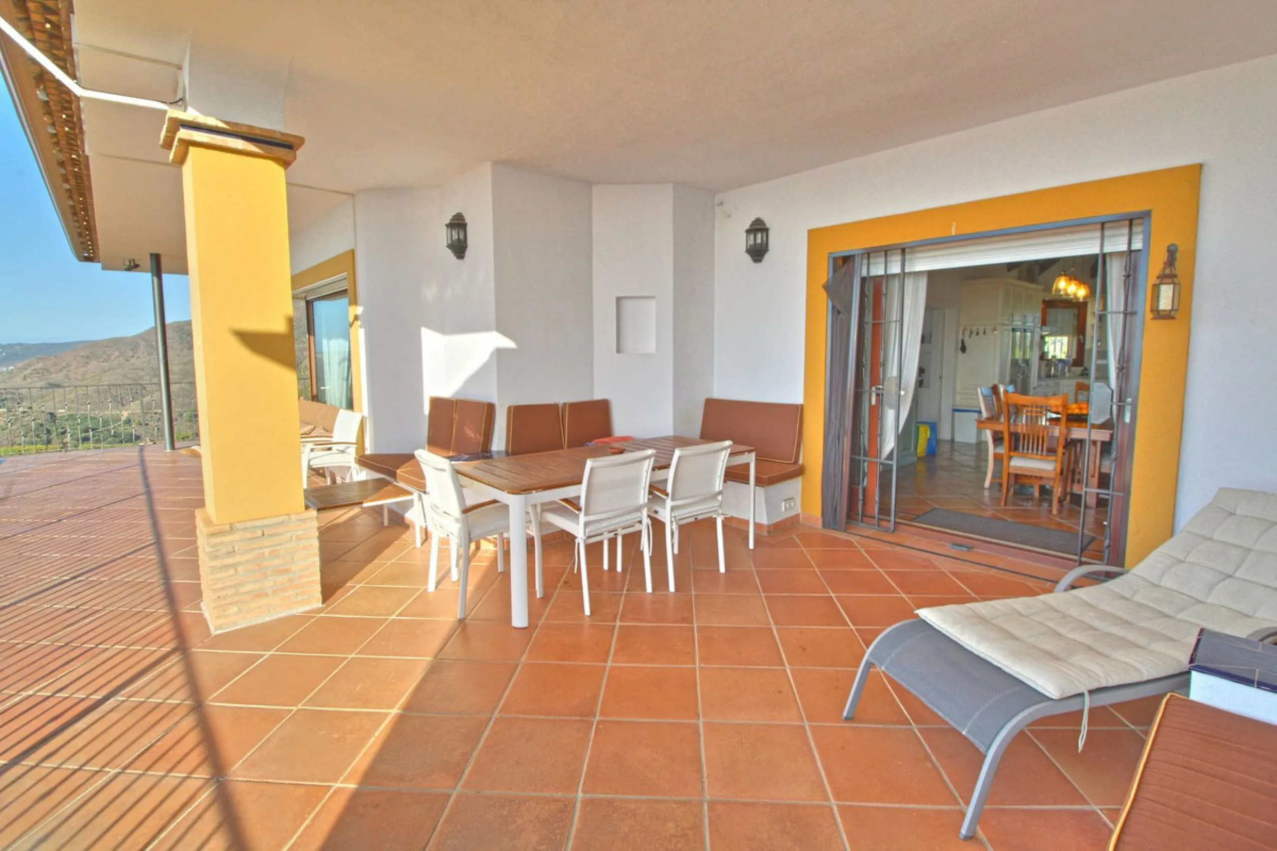 House - Finca - Cortijo в продаже в Estepona, Málaga. В доме 5 спален и 4 ванных комнат. Площадь дома 465 м². Площадь участка 61629 м²