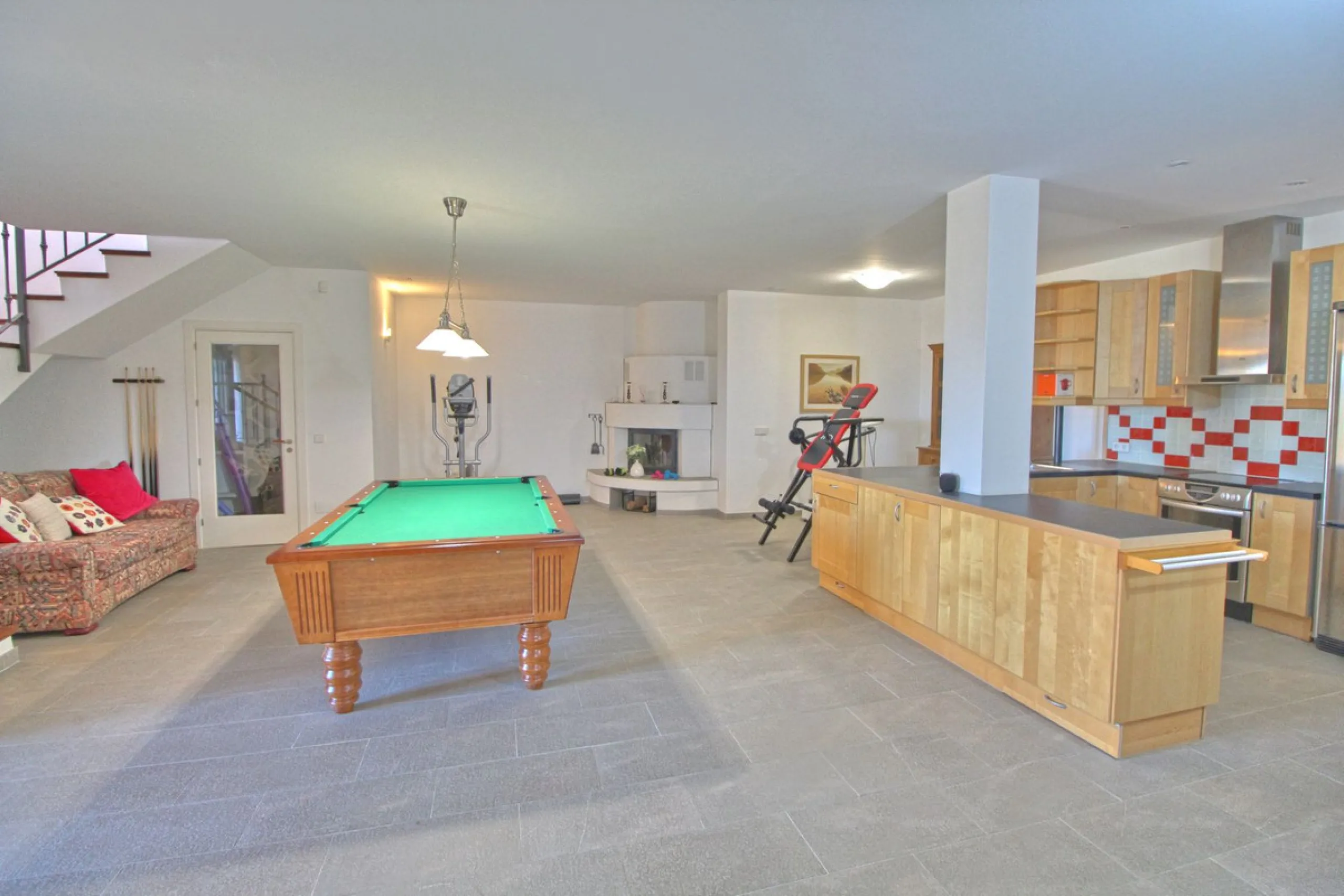 House - Finca - Cortijo в продаже в Estepona, Málaga. В доме 5 спален и 4 ванных комнат. Площадь дома 465 м². Площадь участка 61629 м²